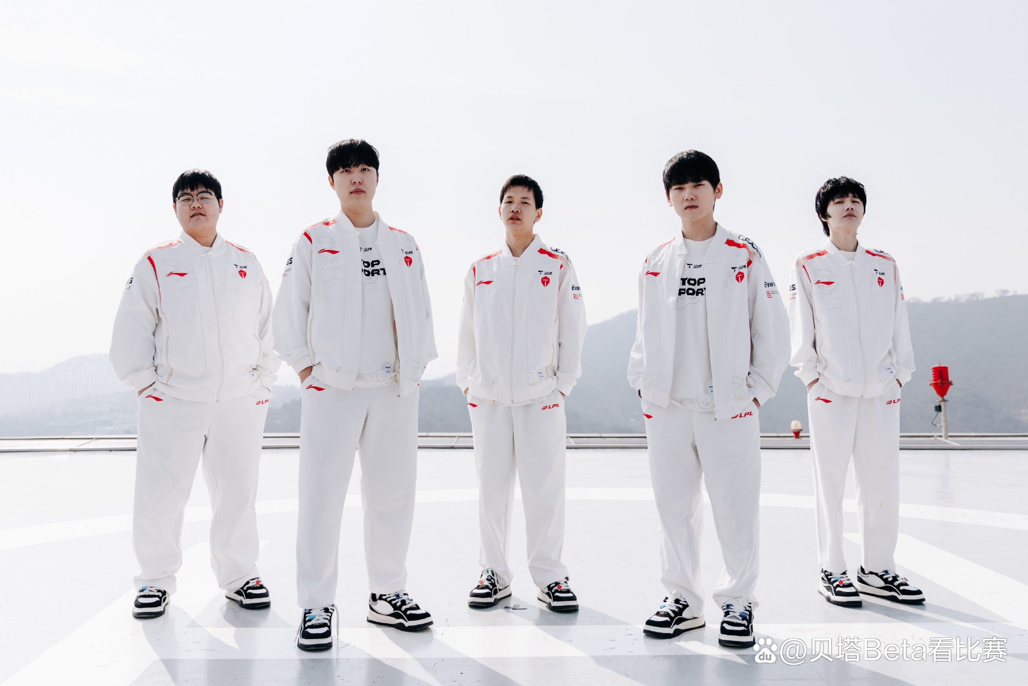 TES横扫FNC，369线上压制力十足峡谷大战四强赛，点燃全场激情
