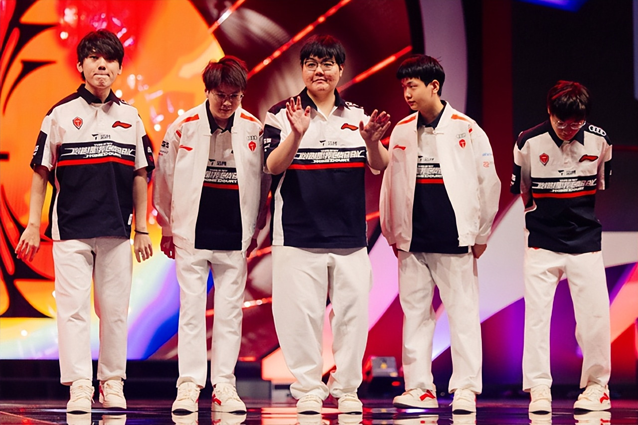 TES横扫FNC，369线上压制力十足峡谷大战四强赛，点燃全场激情