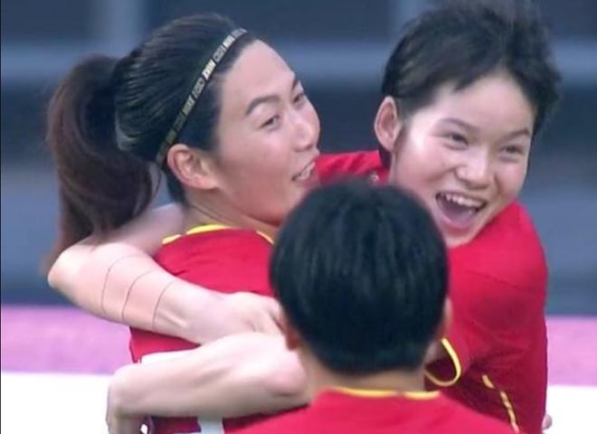 关于体操队连胜三场，华丽晋级决赛的信息