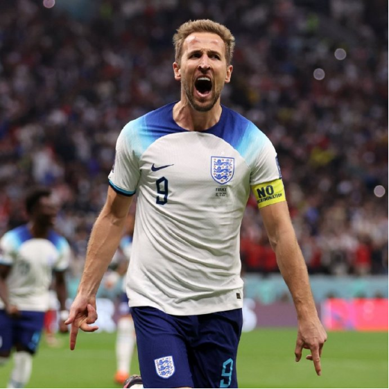 法国横扫摩洛哥，凯恩点燃赛场